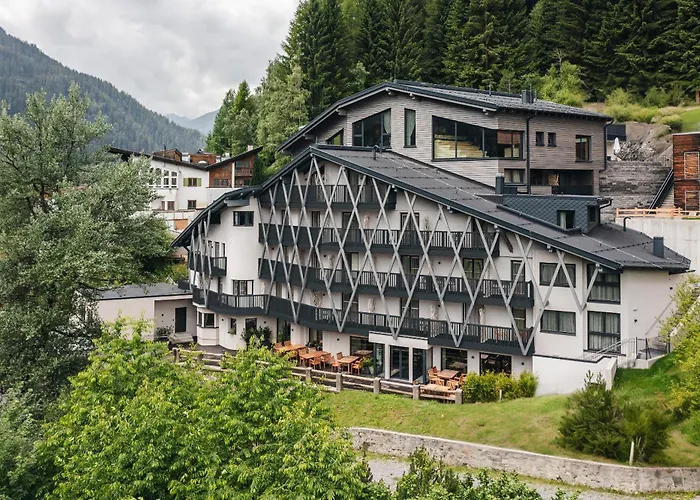Arpuria (Adults Only)